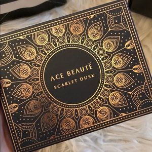 ACE BEAUTĒ SCARLET DUSK PALETTE